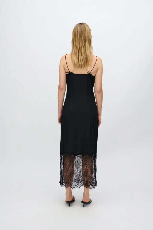 Minimum Dresses | Elly midi dress with lace 4257 - Black